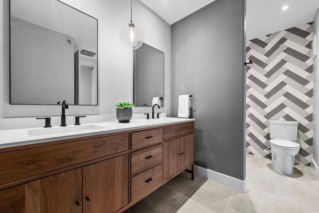 2216 Thornton RD 431, Austin, TX 78704