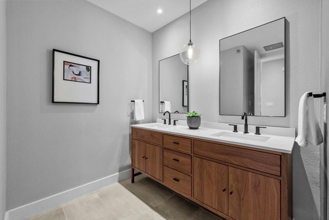 2216 Thornton RD 431, Austin, TX 78704