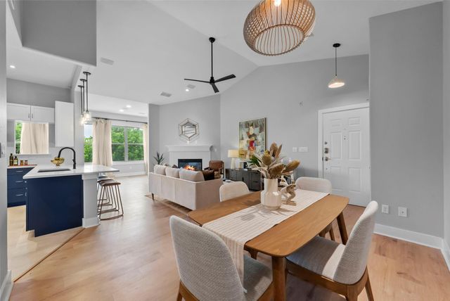 2216 Thornton RD 431, Austin, TX 78704