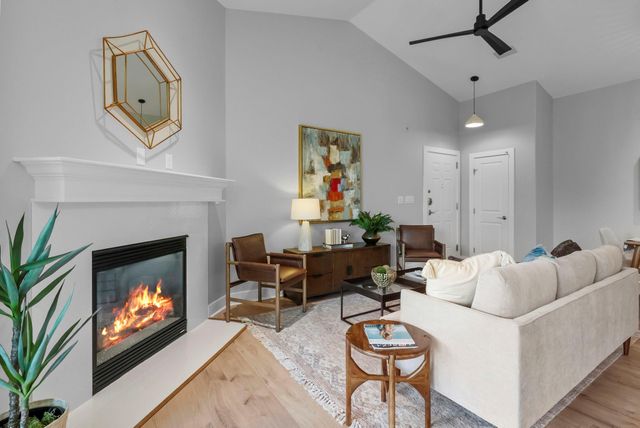 2216 Thornton RD 431, Austin, TX 78704