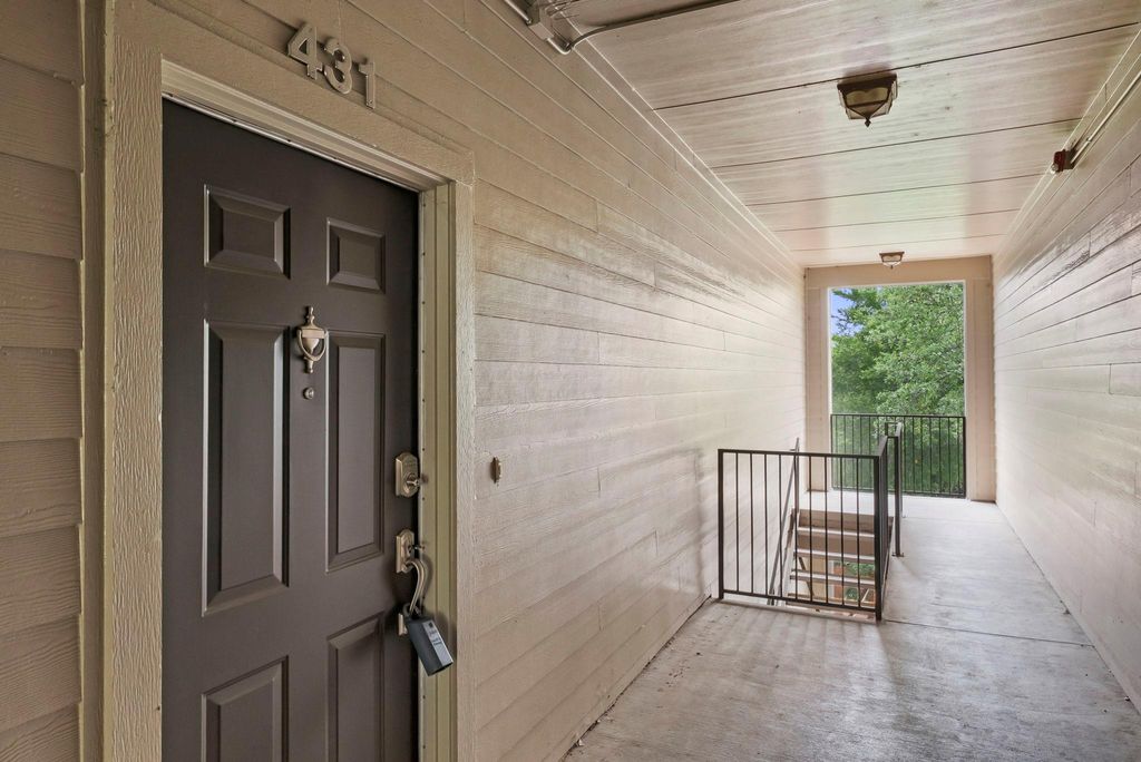 2216 Thornton RD 431, Austin, TX 78704