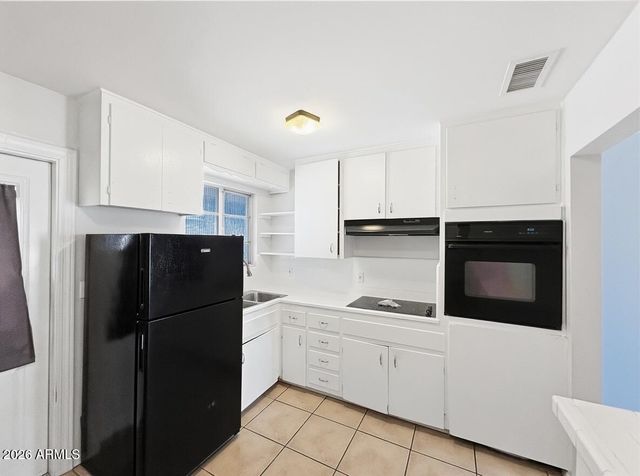 2711 E GLENROSA Avenue, Phoenix, AZ 85016