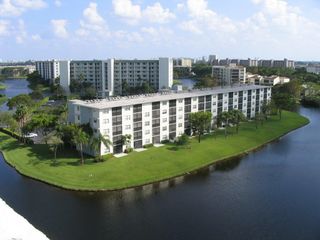 2236 N Cypress Bend Dr 403, Pompano Beach, FL 33069