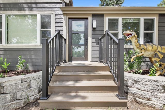 131 Kettle Moraine DRIVE N, Slinger, WI 53086