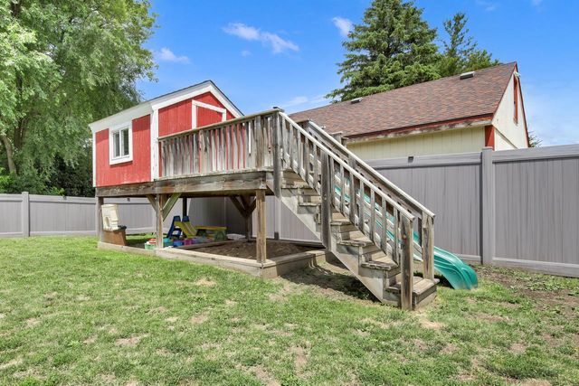 131 Kettle Moraine DRIVE N, Slinger, WI 53086