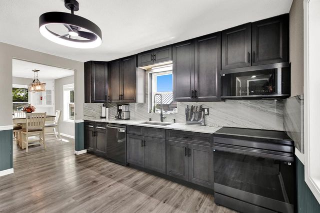 131 Kettle Moraine DRIVE N, Slinger, WI 53086