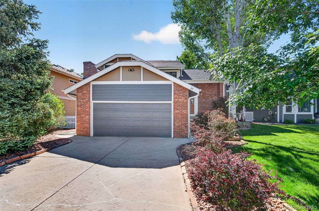 Image 2 of property listing at 22 Manzanita, Littleton, CO 80127