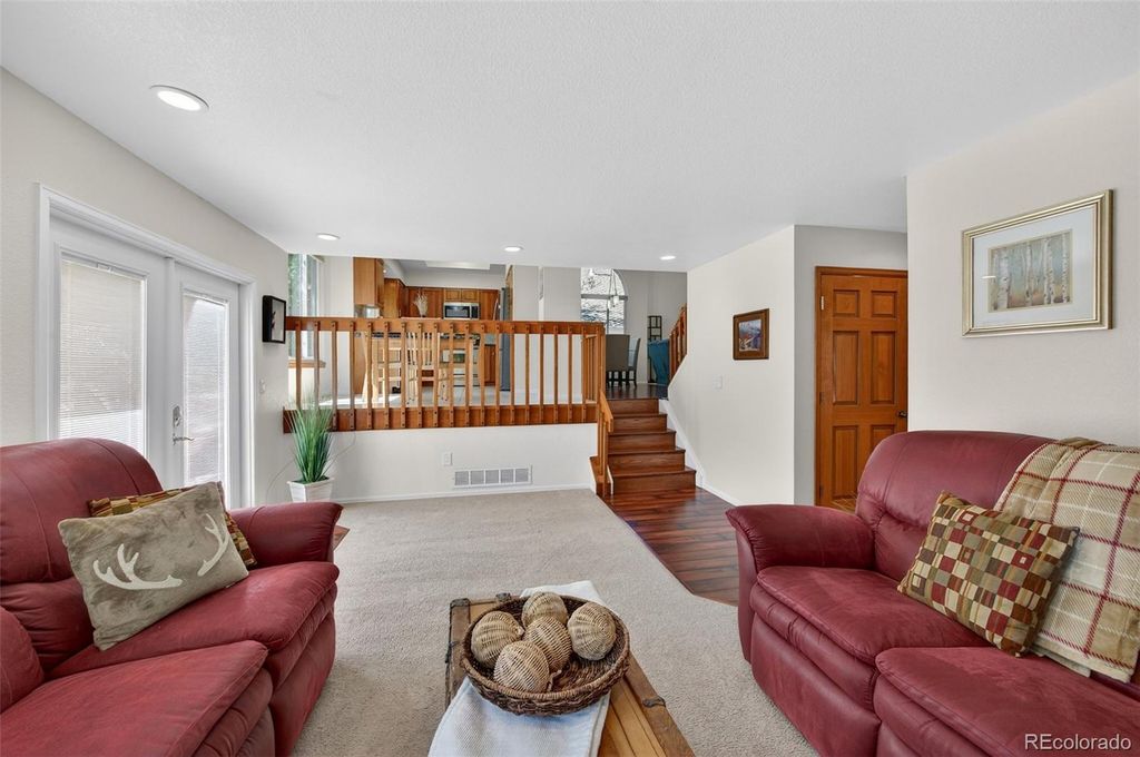 Image 13 of property listing at 22 Manzanita, Littleton, CO 80127