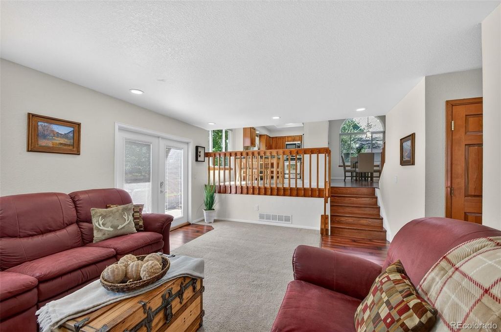 Image 14 of property listing at 22 Manzanita, Littleton, CO 80127