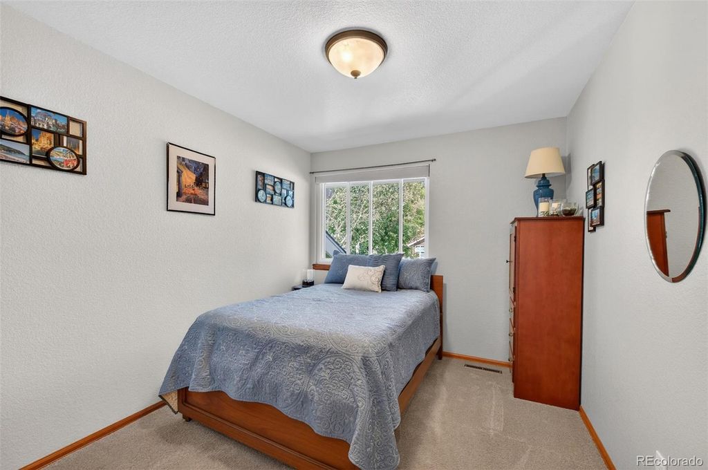 Image 21 of property listing at 22 Manzanita, Littleton, CO 80127