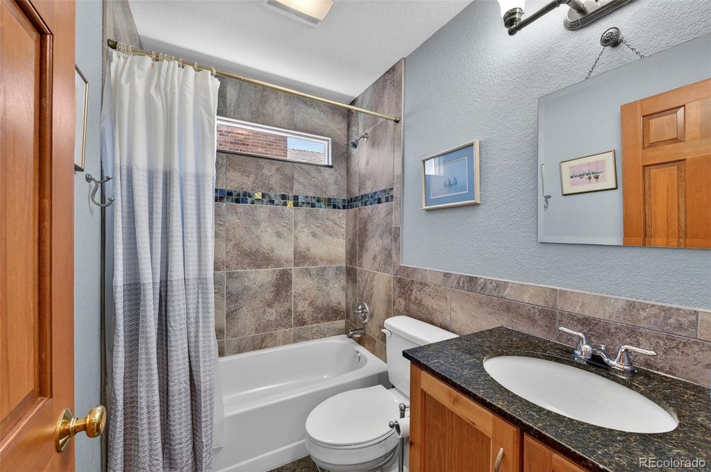Image 23 of property listing at 22 Manzanita, Littleton, CO 80127