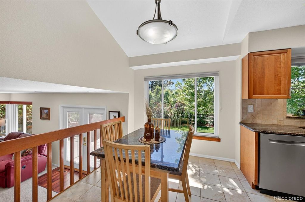 Image 6 of property listing at 22 Manzanita, Littleton, CO 80127