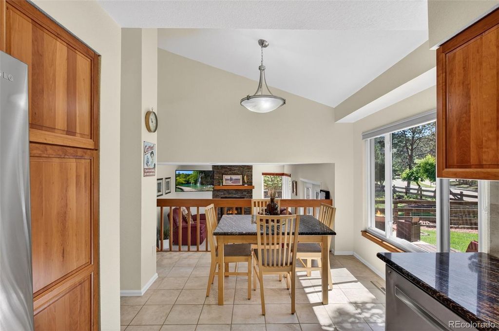 Image 7 of property listing at 22 Manzanita, Littleton, CO 80127