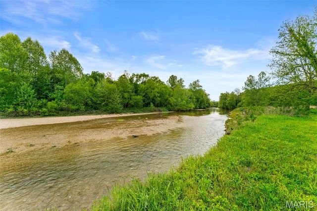 24 Kniess Court, Troy, MO 63379