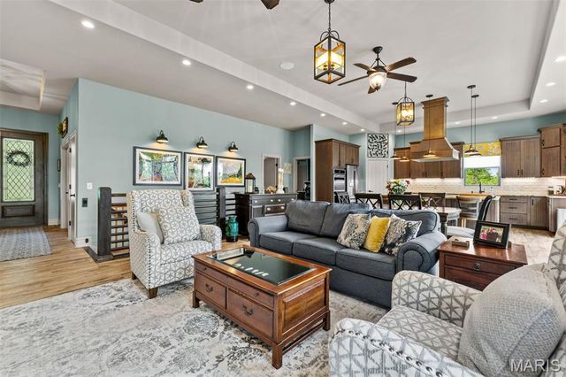 24 Kniess Court, Troy, MO 63379