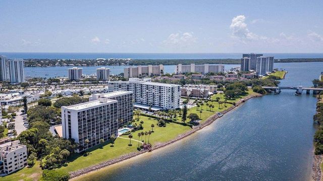 356 GOLFVIEW Road 405, North Palm Beach, FL 33408