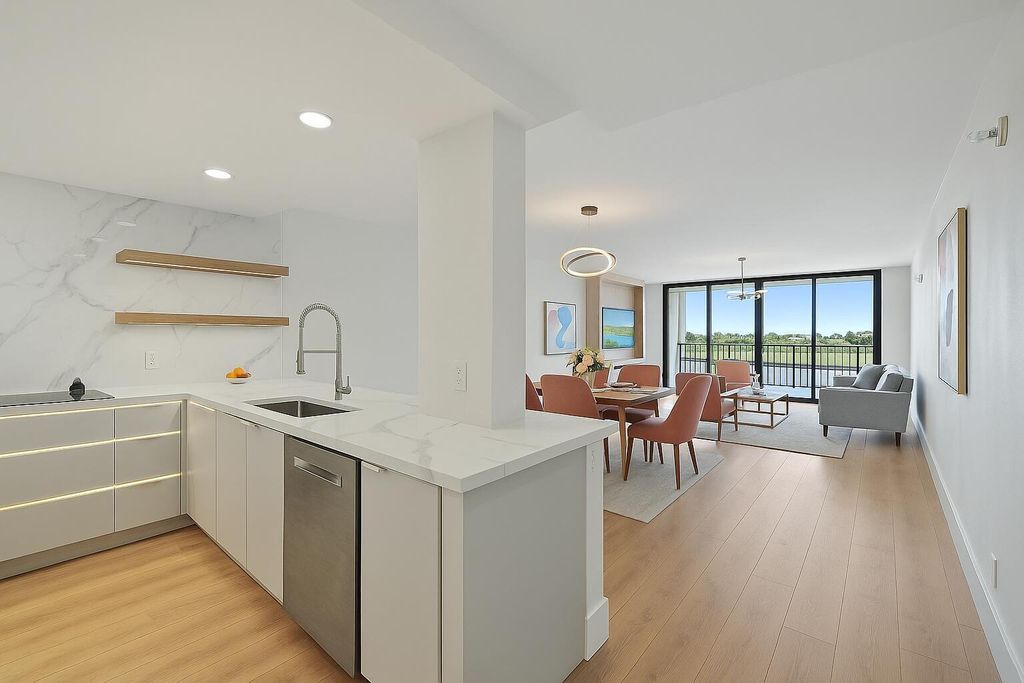 356 GOLFVIEW Road 405, North Palm Beach, FL 33408