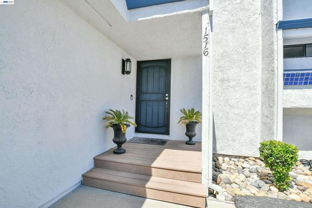 1516 Trawler St, Discovery Bay, CA 94505