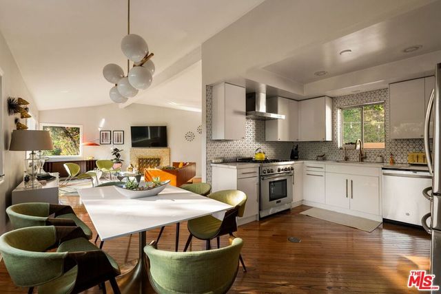 941 Cavanagh Road, Glendale, CA 91207