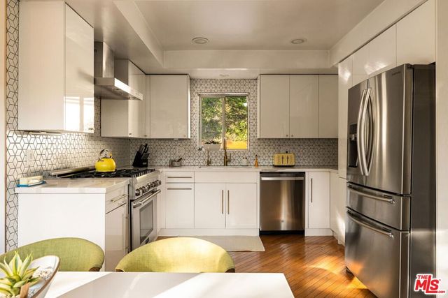 941 Cavanagh Road, Glendale, CA 91207