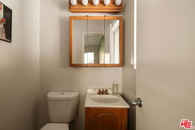 941 Cavanagh Road, Glendale, CA 91207