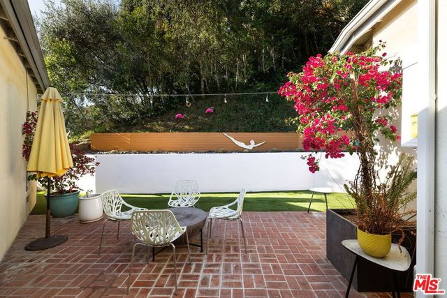 941 Cavanagh Road, Glendale, CA 91207