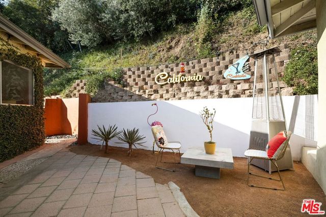 941 Cavanagh Road, Glendale, CA 91207