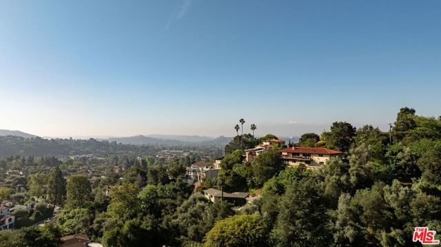 941 Cavanagh Road, Glendale, CA 91207