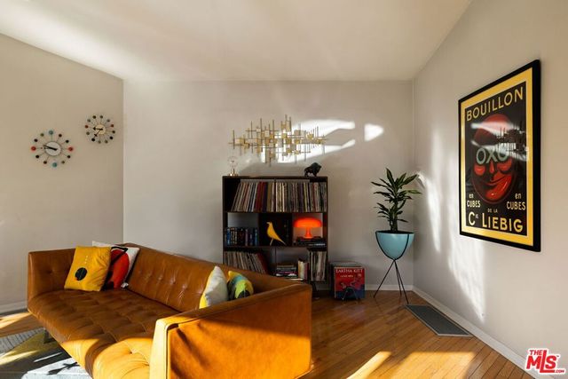 941 Cavanagh Road, Glendale, CA 91207