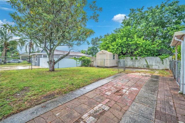 2301 SW 48th Avenue, West Park, FL 33023
