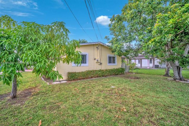 2301 SW 48th Avenue, West Park, FL 33023
