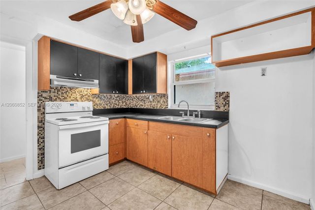 2301 SW 48th Avenue, West Park, FL 33023