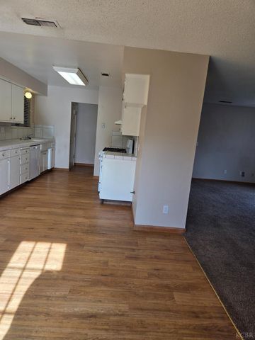 2889 Adrian Circle, Hanford, CA 93230