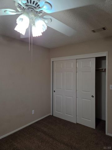 2889 Adrian Circle, Hanford, CA 93230