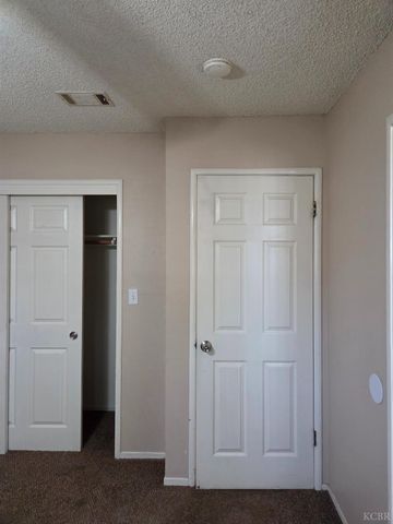 2889 Adrian Circle, Hanford, CA 93230