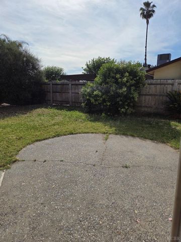 2889 Adrian Circle, Hanford, CA 93230