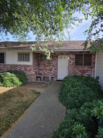 2889 Adrian Circle, Hanford, CA 93230
