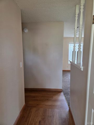 2889 Adrian Circle, Hanford, CA 93230