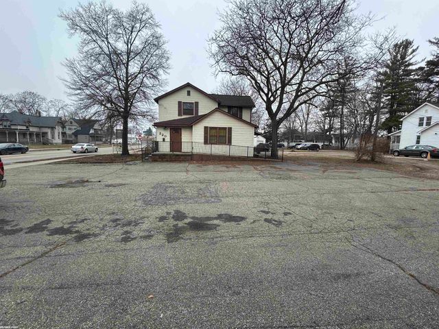 220 Cass Avenue, Mount Clemens, MI 48043
