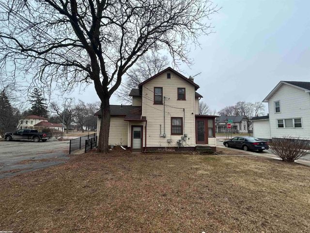 220 Cass Avenue, Mount Clemens, MI 48043