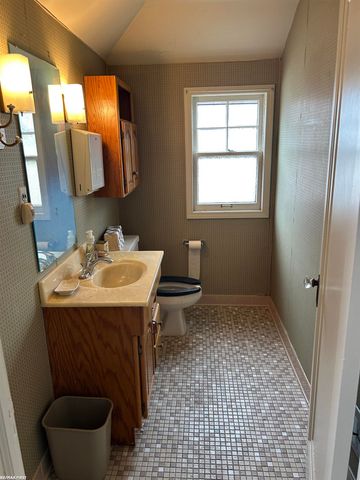 220 Cass Avenue, Mount Clemens, MI 48043