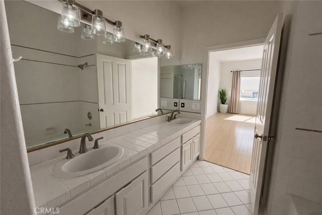 1811 Manning 302, Los Angeles, CA 90025