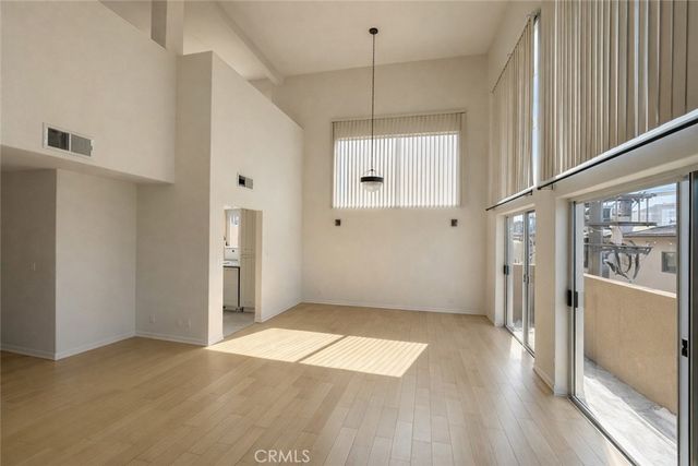 1811 Manning 302, Los Angeles, CA 90025