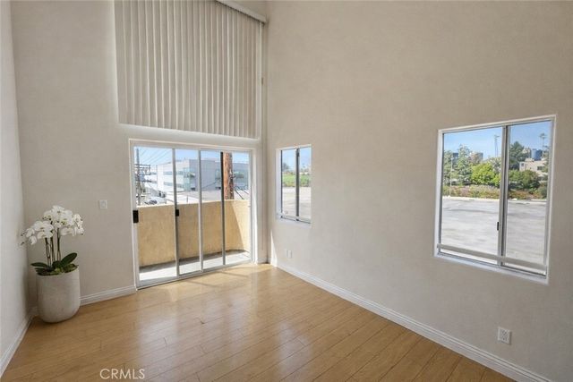 1811 Manning 302, Los Angeles, CA 90025