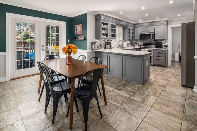 1800 Muirfield Drive, Greenville, NC 27858