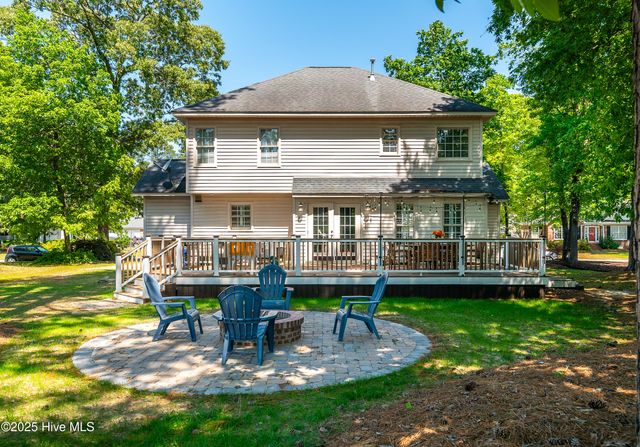 1800 Muirfield Drive, Greenville, NC 27858