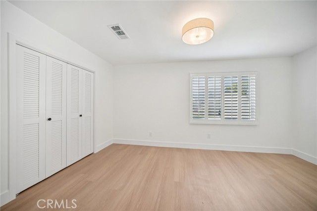 8061 Hesperia, Reseda (los Angeles), CA 91335