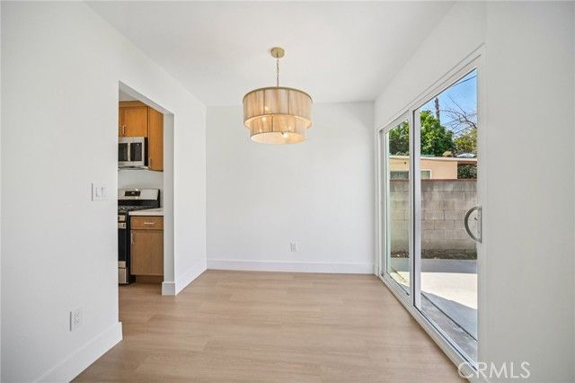 8061 Hesperia, Reseda (los Angeles), CA 91335