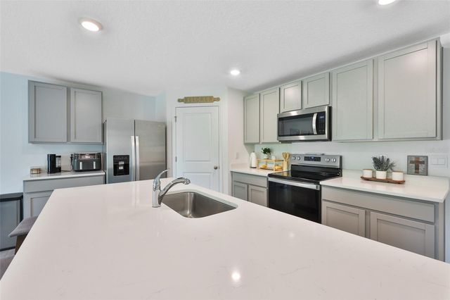 1902 TAHITIAN SUNRISE DRIVE, Plant City, FL 33565