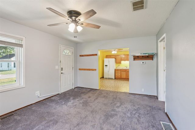 223 W Broadway Street, Colfax, IA 50054